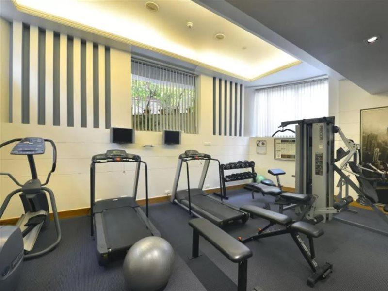 Park Plaza Gurgaon Hotel Екстериор снимка The gym at the hotel